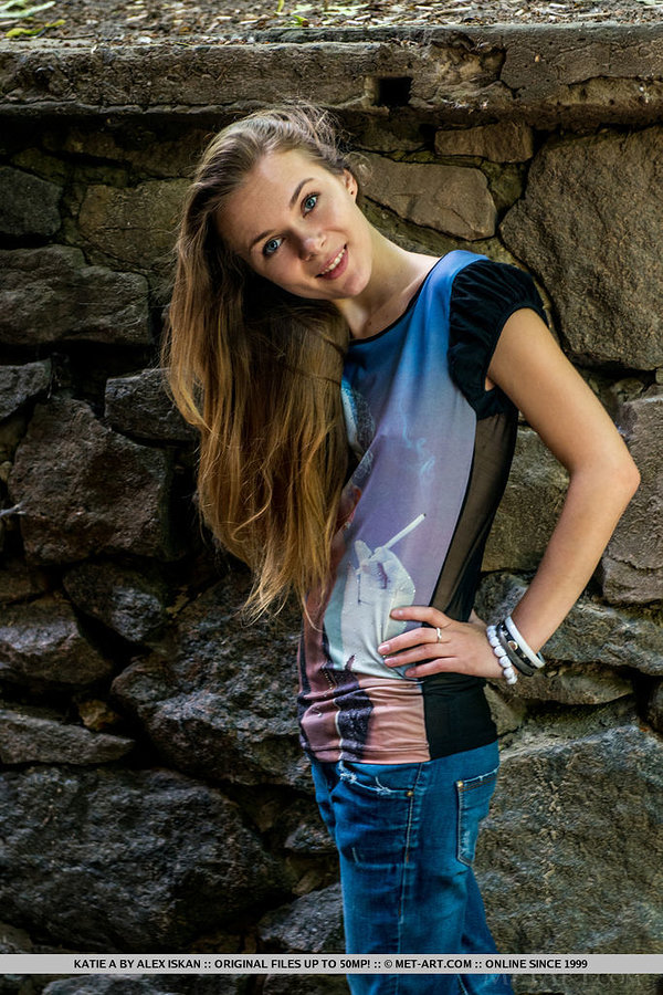 Елена, 25